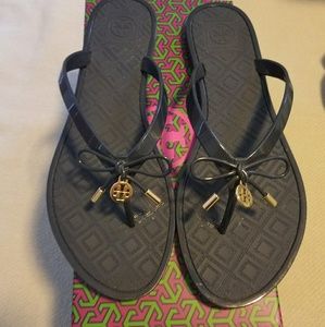 Tory Burch jelly bow thong sandals navy 9